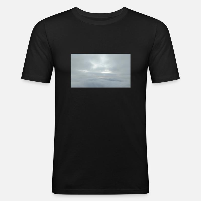 In den Wolken - Männer Slim Fit T-Shirt - Schwarz