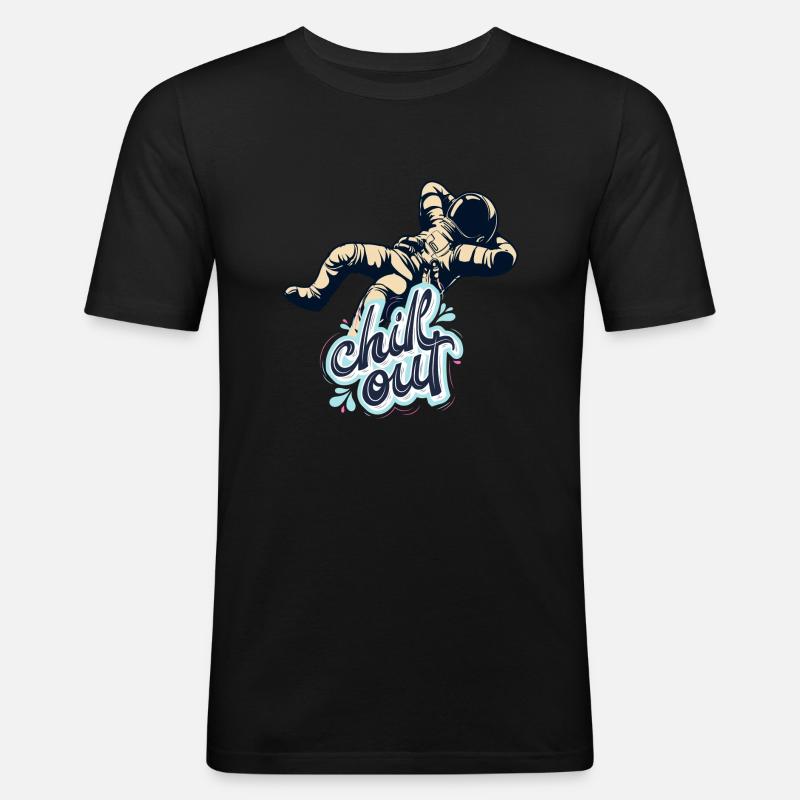 Chilling astronaut - Männer Slim Fit T-Shirt - Schwarz