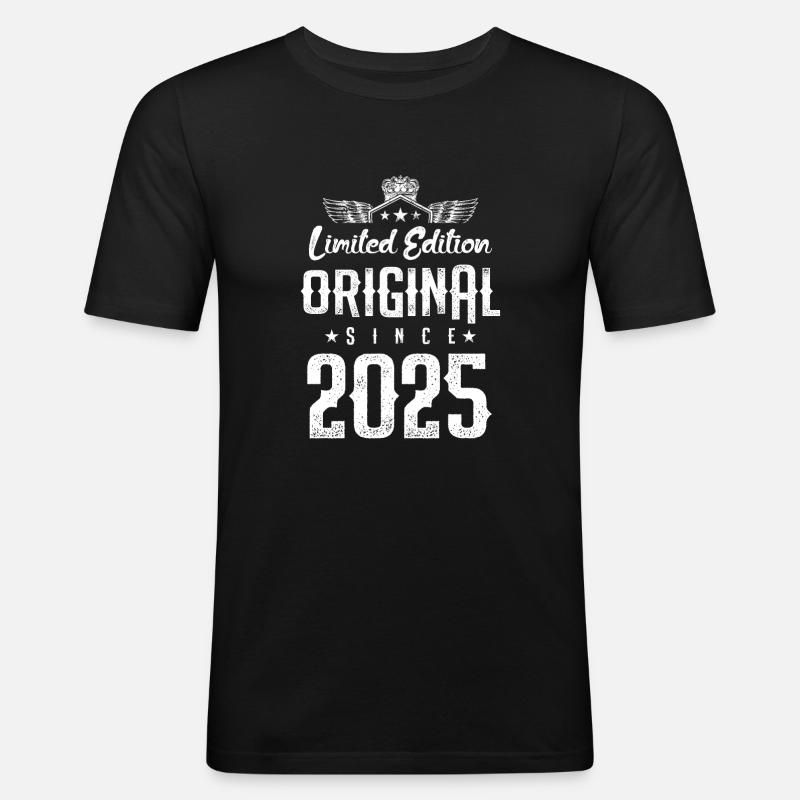 2025 limited edition - Männer Slim Fit T-Shirt - Schwarz
