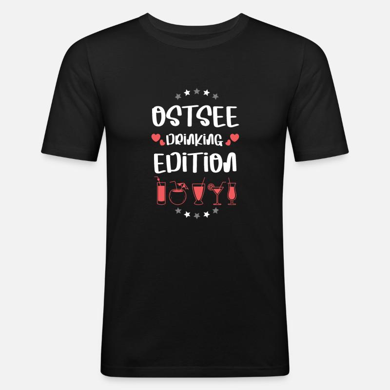 Ostsee Drinking Team - Männer Slim Fit T-Shirt - Schwarz
