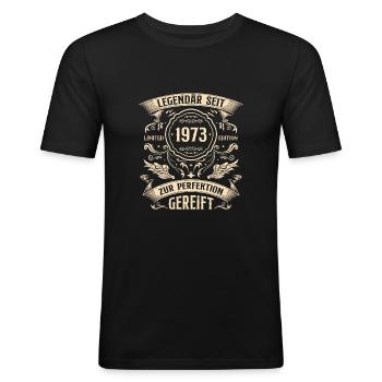 Legendär 1973 Jahrgang 50. Geburtstag Geschenk - Männer Slim Fit T-Shirt - Schwarz - Vorne - Nik (191cm)