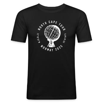 North Cape Tour | Norway 2025 – Nordkapp Tour 2025 - Männer Slim Fit T-Shirt - Schwarz - Vorne - Nik (191cm)