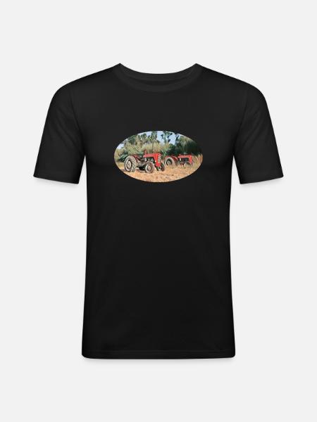 Tracteurs rouges sur le terrain - T-shirt près du corps Homme - noir