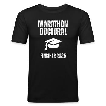 Finisher Doktorandenmarathon 2025 - Männer Slim Fit T-Shirt - Schwarz - Vorne - Nik (191cm)