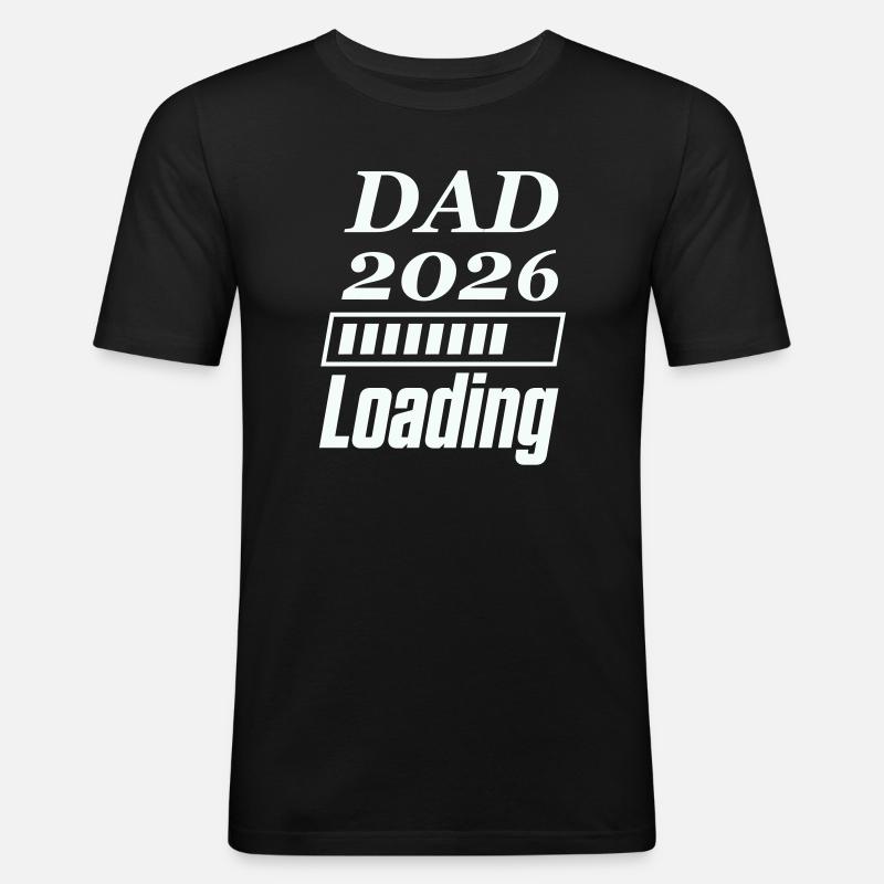 DAD 2026 Loading - Männer Slim Fit T-Shirt - Schwarz