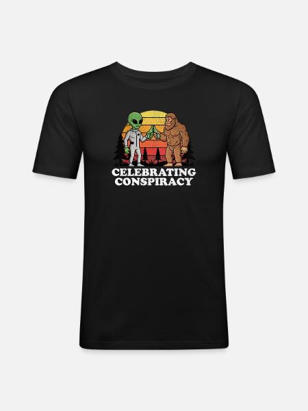 Alien Bigfoot UFO Sasquatch Believers Spaceship - Men's Slim Fit T-Shirt - black