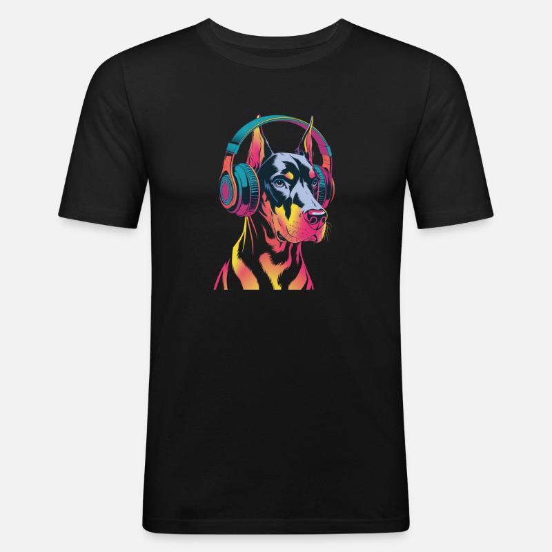 Doberman avec casque - T-shirt près du corps Homme - noir