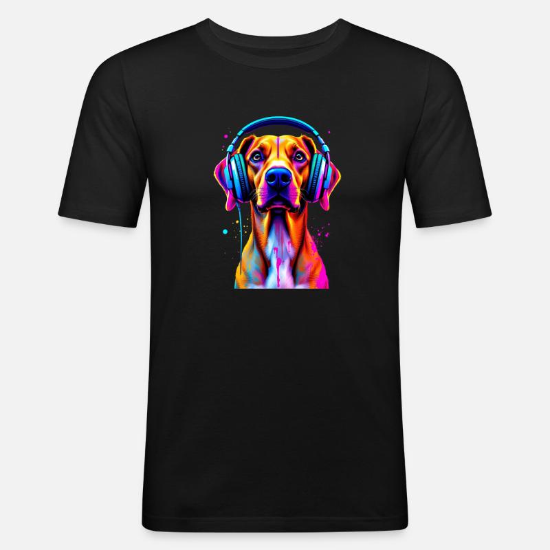Viszla mit Kopfhörer - Männer Slim Fit T-Shirt - Schwarz