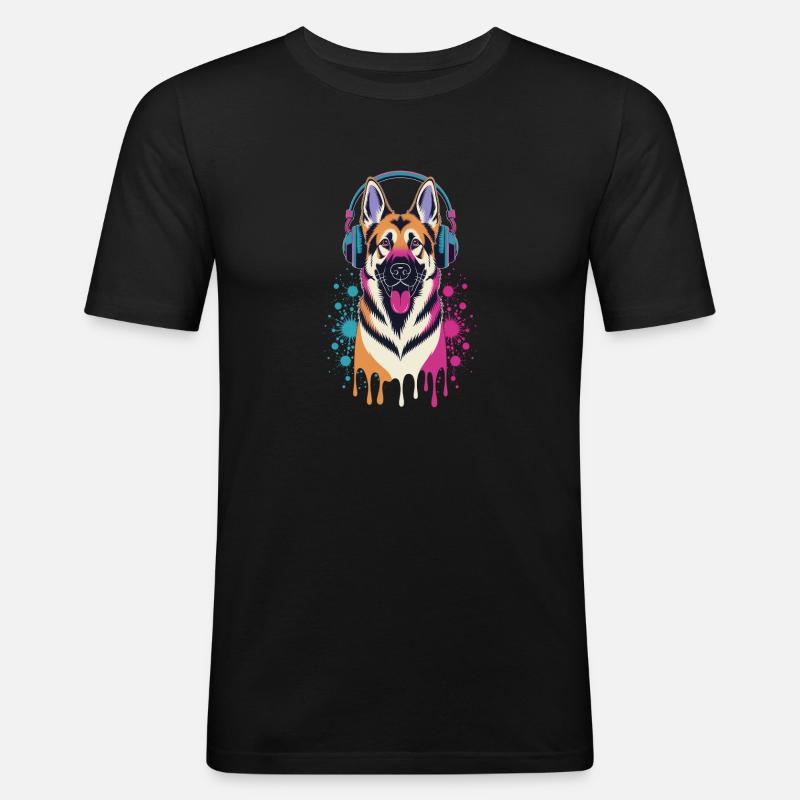 Deutscher Schäferhund mit Kopfhörer - Männer Slim Fit T-Shirt - Schwarz