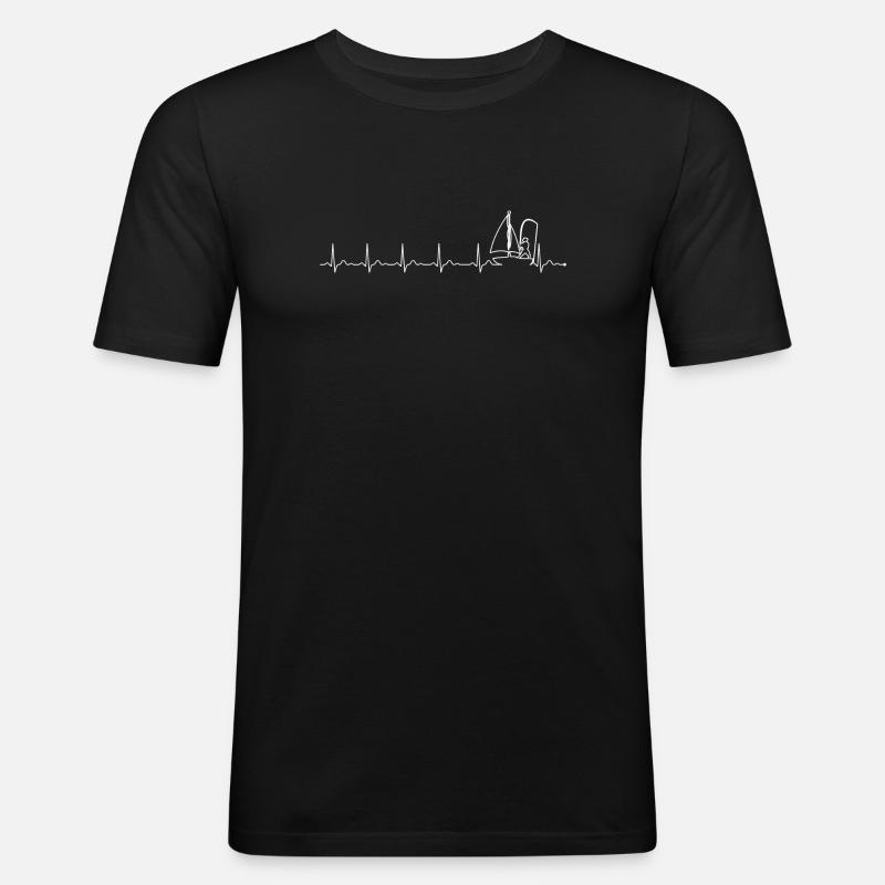 Segelboot auf ECG Wave - Männer Slim Fit T-Shirt - Schwarz