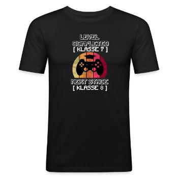 LEVEL COMPLETED KLASSE 7 auf 8 Next LvL der Schule - Männer Slim Fit T-Shirt - Schwarz - Vorne - Nik (191cm)
