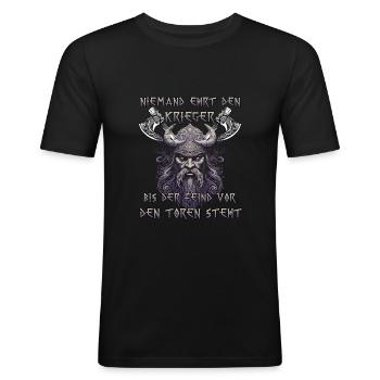Walhalla Erbe Geschenk für Wikinger-Fans - Männer Slim Fit T-Shirt - Schwarz - Vorne - Nik (191cm)