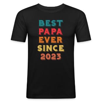 Best Papa Ever Since 2023 für stilvolle Männer - Männer Slim Fit T-Shirt - Schwarz - Vorne - Nik (191cm)