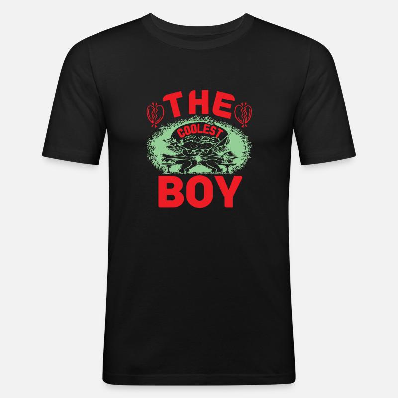 DER COOLSTE JUNGE LUSTIG - Männer Slim Fit T-Shirt - Schwarz
