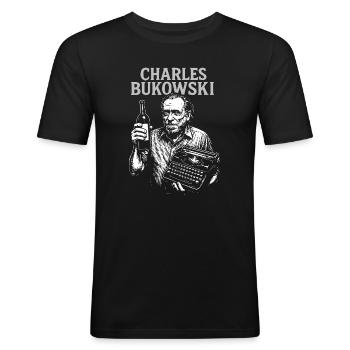Charles Bukowski mit Wein und Schreibmaschine. - Männer Slim Fit T-Shirt - Schwarz - Vorne - Nik (191cm)