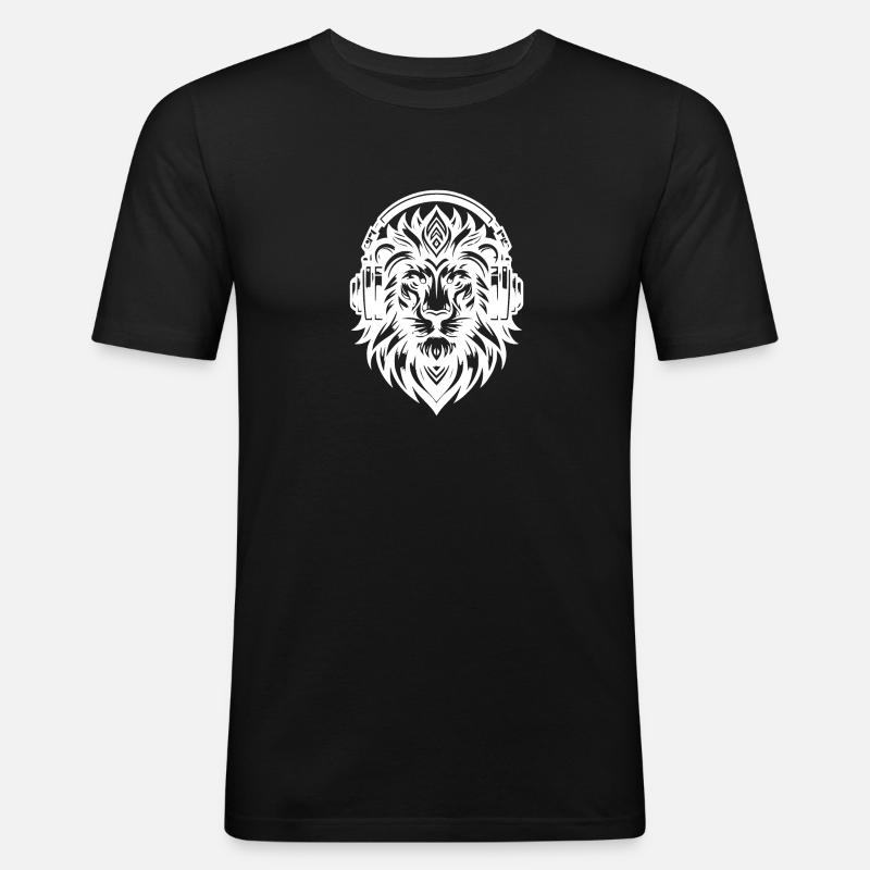 Grimmiger Löwe mit Kopfhörer - Männer Slim Fit T-Shirt - Schwarz