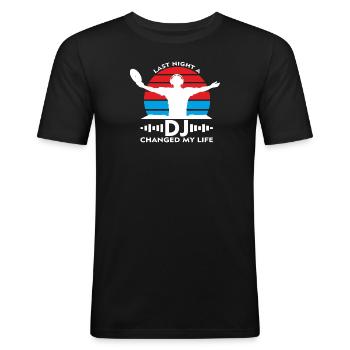 DJ - changed my live - Männer Slim Fit T-Shirt - Schwarz - Vorne - Nik (191cm)