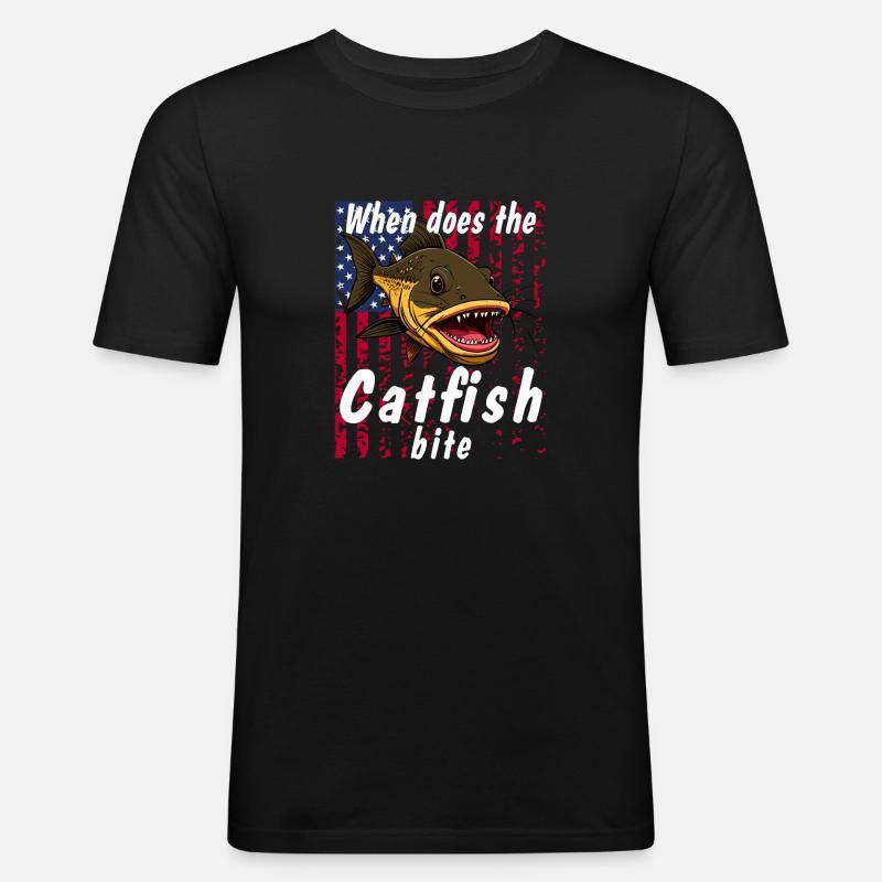 When does the catfish bite - Männer Slim Fit T-Shirt - Schwarz