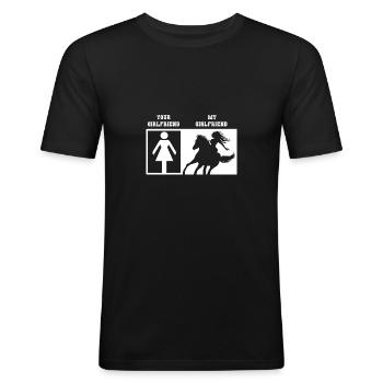 Meine Freundin ist Reiterin Pferd Reiten - Männer Slim Fit T-Shirt - Schwarz - Vorne - Nik (191cm)