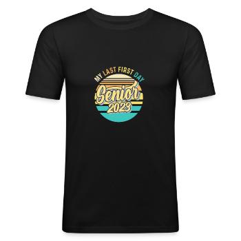 My Last First Day Senior Class Of 2023 - Männer Slim Fit T-Shirt - Schwarz - Vorne - Nik (191cm)