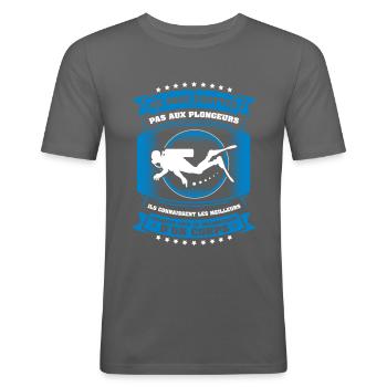 NE VOUS FROTTEZ PAS AUX PLONGEURS SOUS-MARINS - T-shirt près du corps Homme - gris graphite - Devant - Nik (191cm)