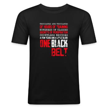 Schwarzer Gürtel - Kampfkünstler - Karate - Männer Slim Fit T-Shirt - Schwarz - Vorne - Nik (191cm)