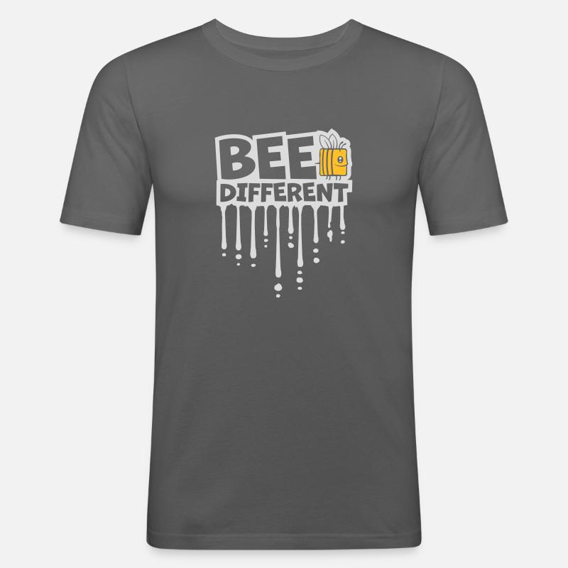bee different Spruch Zitat - Männer Slim Fit T-Shirt - Graphite