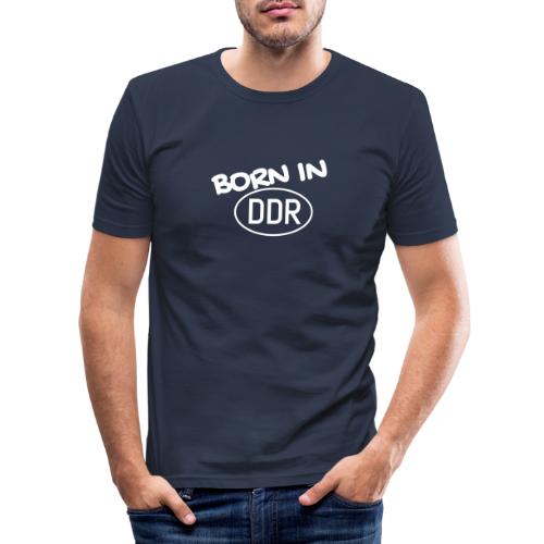 Born in DDR schwarz - Männer Slim Fit T-Shirt