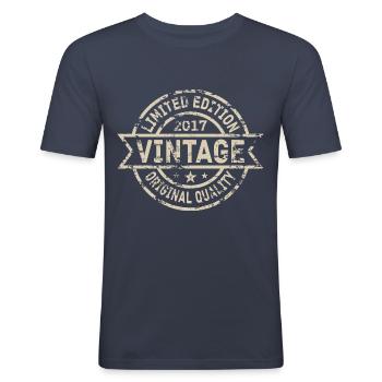 2017 Geboren Geburtstag Geburtsjahr Vintage - Männer Slim Fit T-Shirt - Navy - Vorne - Nik (191cm)