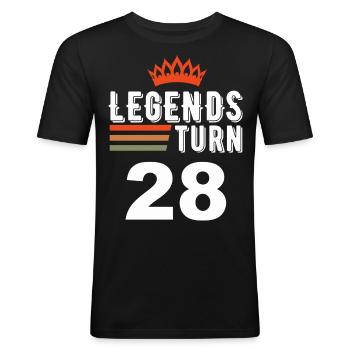 Legenden werden 28, 28 Geburtstag - Männer Slim Fit T-Shirt - Schwarz - Vorne - Nik (191cm)