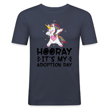 Hourra, aujourd’hui est mon jour d’adoption - T-shirt près du corps Homme - bleu marine - Devant - Nik (191cm)