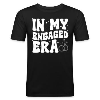 In My Engaged Era klassisches Damen - Männer Slim Fit T-Shirt - Schwarz - Vorne - Nik (191cm)