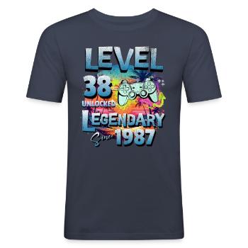 Level 38 Freigeschaltet seit 1982 Geburtstag - Männer Slim Fit T-Shirt - Navy - Vorne - Nik (191cm)
