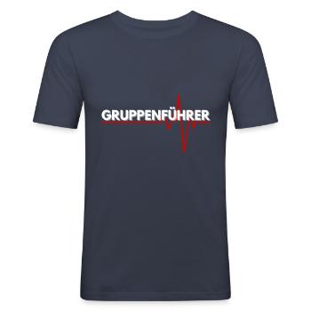 Gruppenführer Geschenkidee - Männer Slim Fit T-Shirt - Navy - Vorne - Nik (191cm)