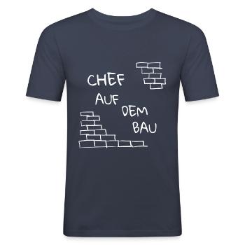 Bauherr, Haus bauen, schlicht, dezent, Spruch - Männer Slim Fit T-Shirt - Navy - Vorne - Nik (191cm)