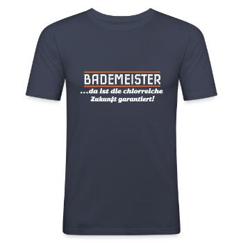Bademeister spruch chlor - Männer Slim Fit T-Shirt - Navy - Vorne - Nik (191cm)