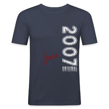 18. Geburtstag Geschenk Mann Original Juni 2007 - Männer Slim Fit T-Shirt - Navy - Vorne - Nik (191cm)