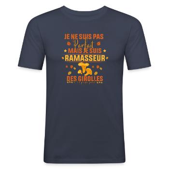 pas parfait mais je suis ramasseur des Girolles - T-shirt près du corps Homme - bleu marine - Devant - Nik (191cm)