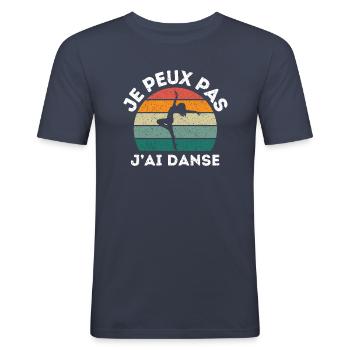je peux pas j'ai danse - T-shirt près du corps Homme - bleu marine - Devant - Nik (191cm)