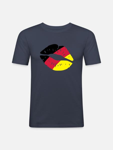 germany kiss lips - Männer Slim Fit T-Shirt - Navy