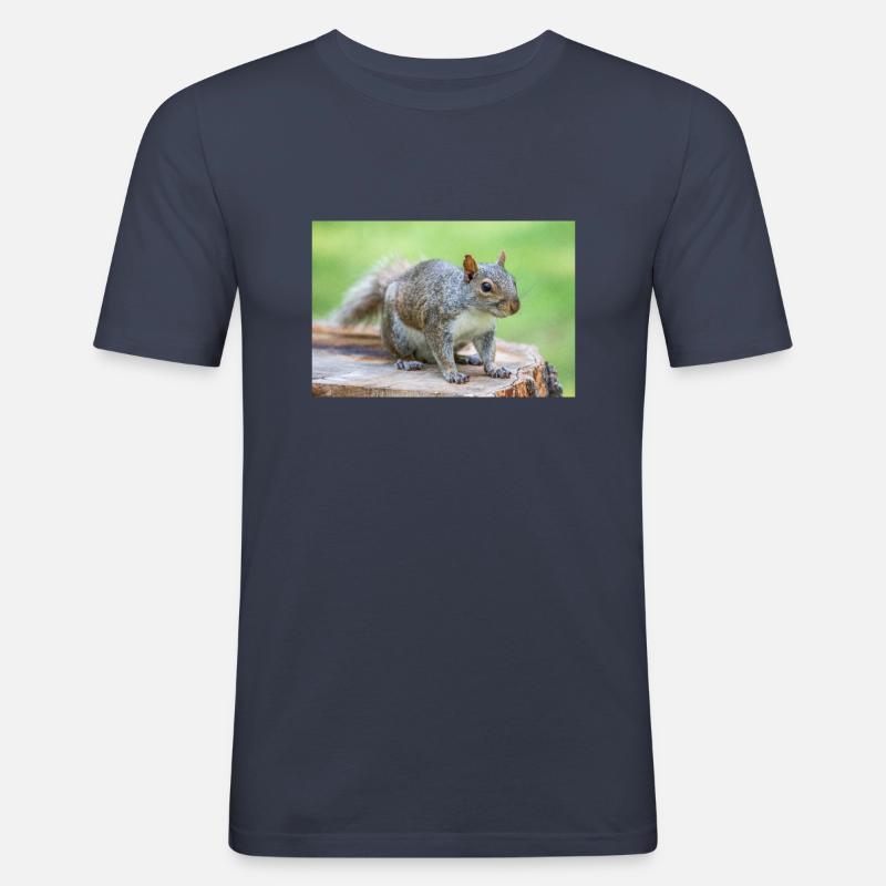 Grauhörnchen Sciurus carolinensis - Männer Slim Fit T-Shirt - Navy