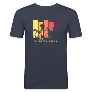 walk your way - DEIN WEG - Männer Slim Fit T-Shirt - Navy - Vorne - Nik (191cm)