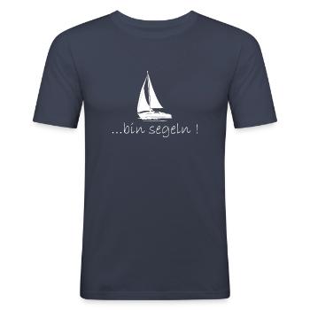 bin segeln - Männer Slim Fit T-Shirt - Navy - Vorne - Nik (191cm)