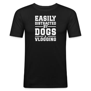 Easily Distracted By Dogs & Vlogging - Männer Slim Fit T-Shirt - Schwarz - Vorne - Nik (191cm)