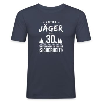 Achtung Jäger T-Shirt 30 Geburtstag Jagdsport fun - Männer Slim Fit T-Shirt - Navy - Vorne - Nik (191cm)