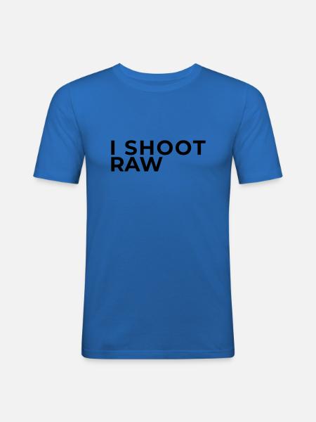 We don't shoot JPEG! - Männer Slim Fit T-Shirt - Königsblau