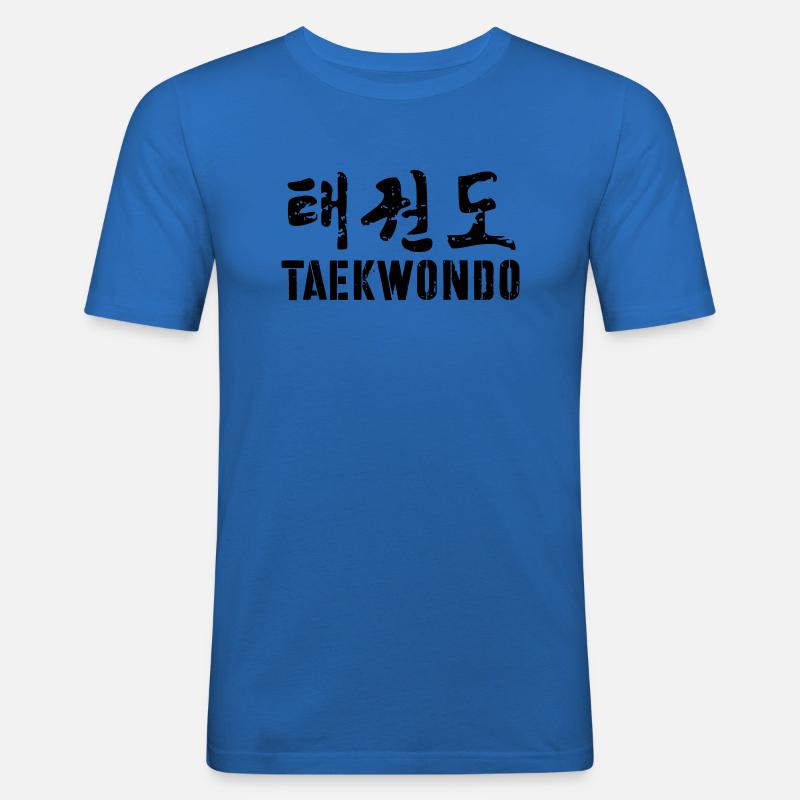 Taekwondo Script - Männer Slim Fit T-Shirt - Königsblau