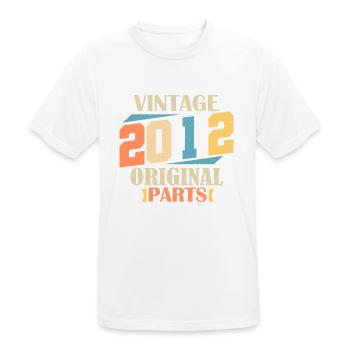 Mois 2012. Cadeau d'anniversaire 2012. 12 ans Birt - T-shirt respirant Homme - blanc - Devant - AI Model Male 185 dark (185cm)