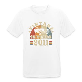 vintage 2011 né en 2011 13 ans anniversaire - T-shirt respirant Homme - blanc - Devant - AI Model Male 185 dark (185cm)