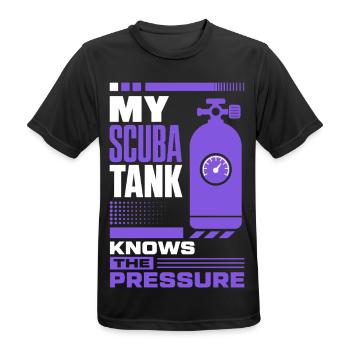Scuba Tauchflasche unter Druck - Männer T-Shirt atmungsaktiv - Schwarz - Vorne - AI Model Male 178 light (178cm)